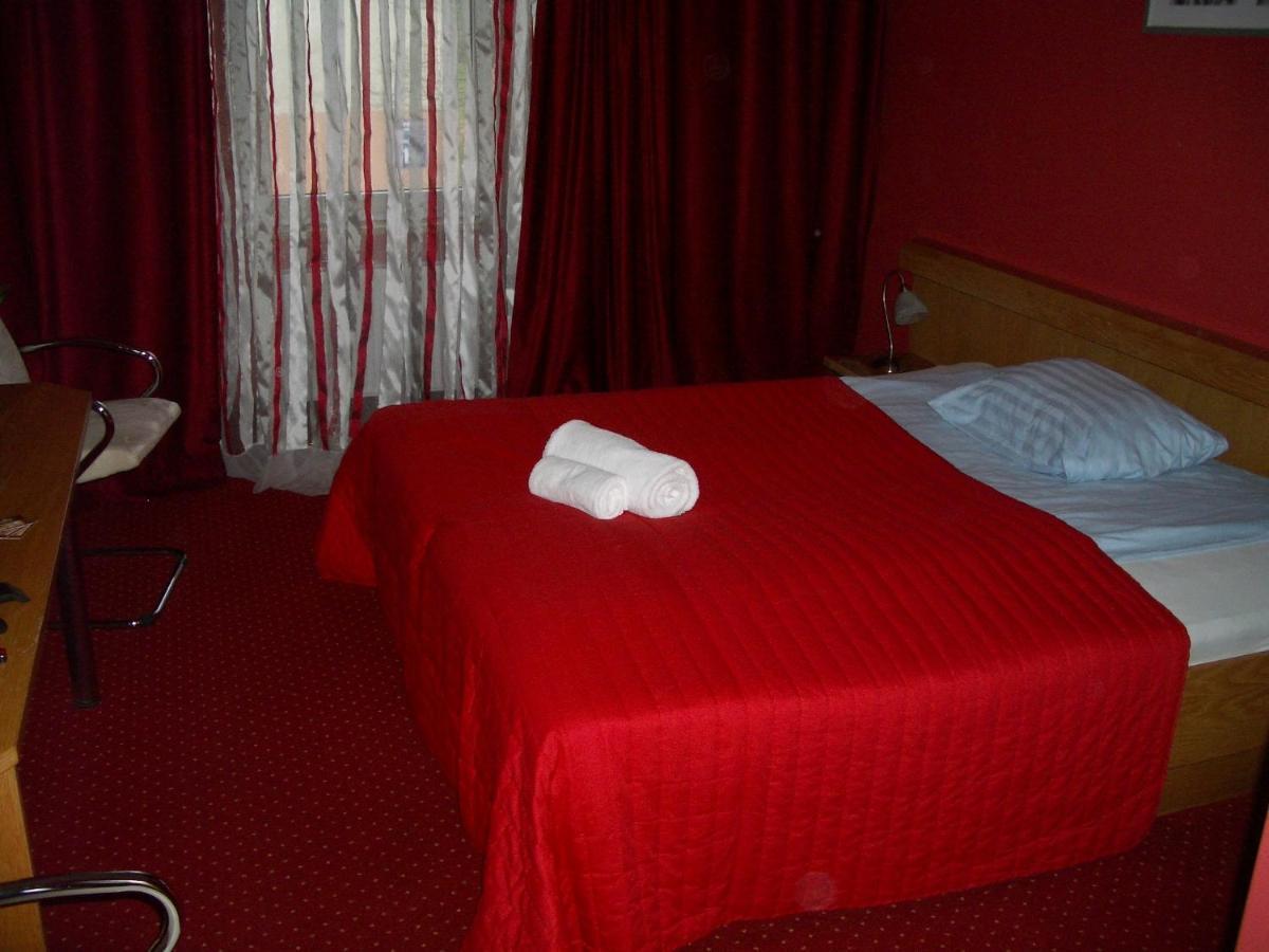 Kardamon Bed & Breakfast Zary  Bilik gambar