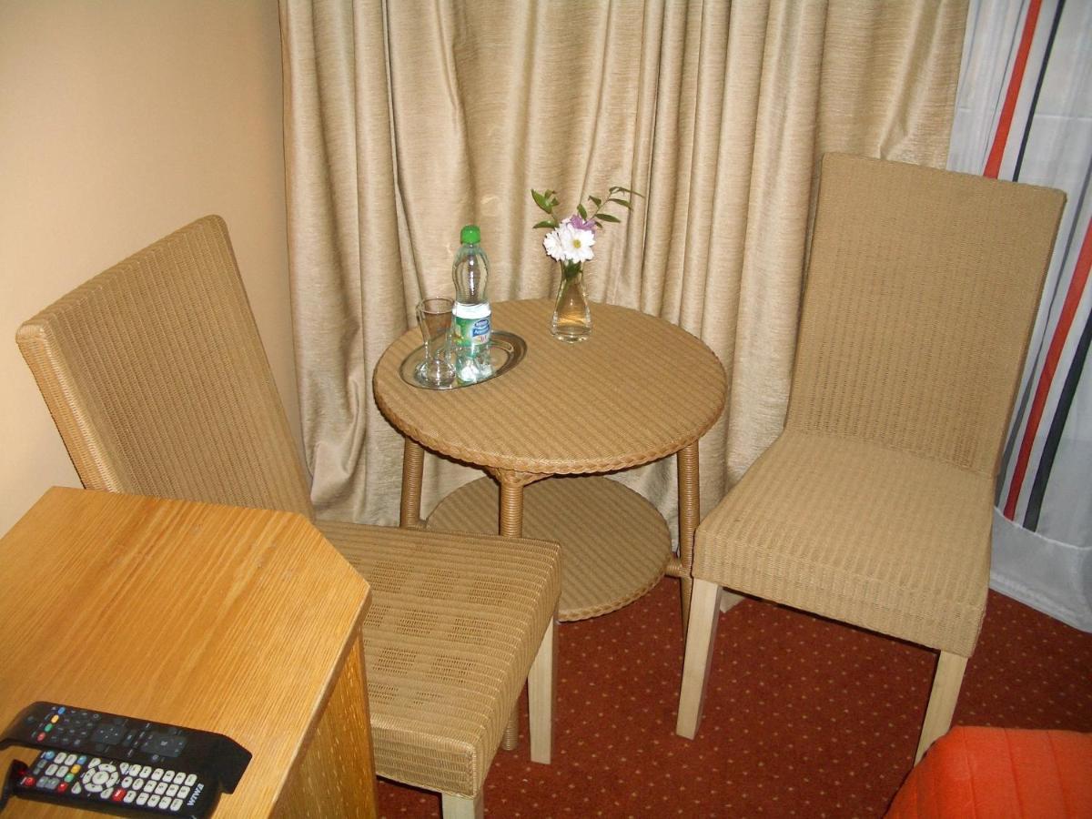 Kardamon Bed & Breakfast Zary  Bilik gambar