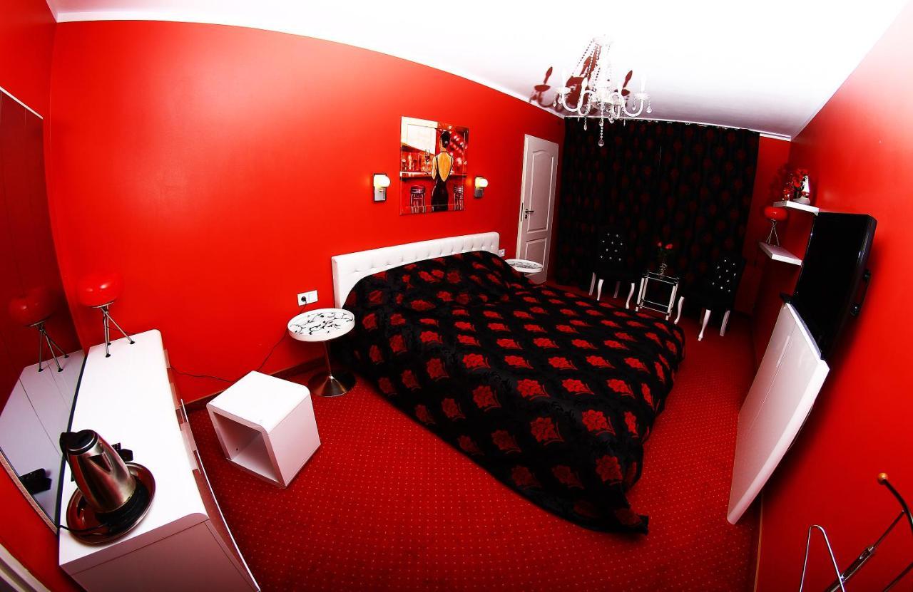 Kardamon Bed & Breakfast Zary  Bilik gambar