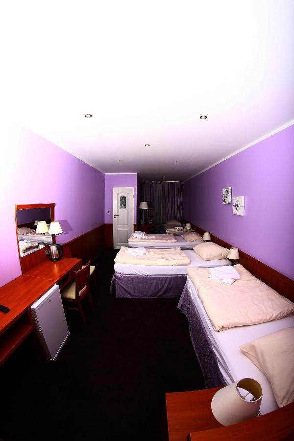 Kardamon Bed & Breakfast Zary  Bilik gambar
