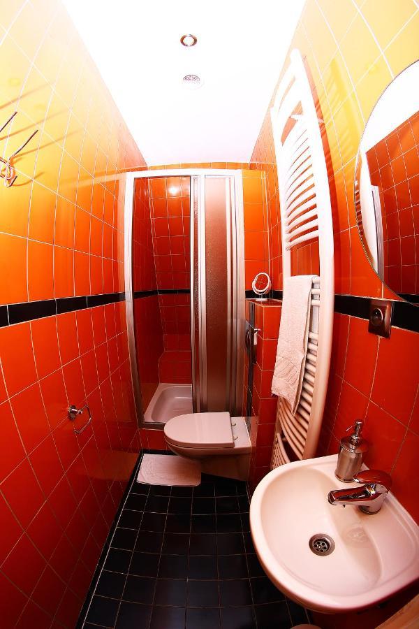 Kardamon Bed & Breakfast Zary  Bilik gambar