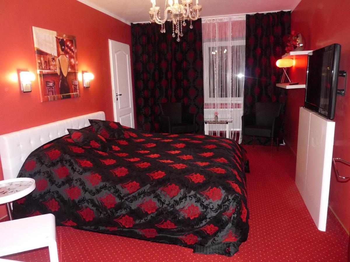 Kardamon Bed & Breakfast Zary  Luaran gambar